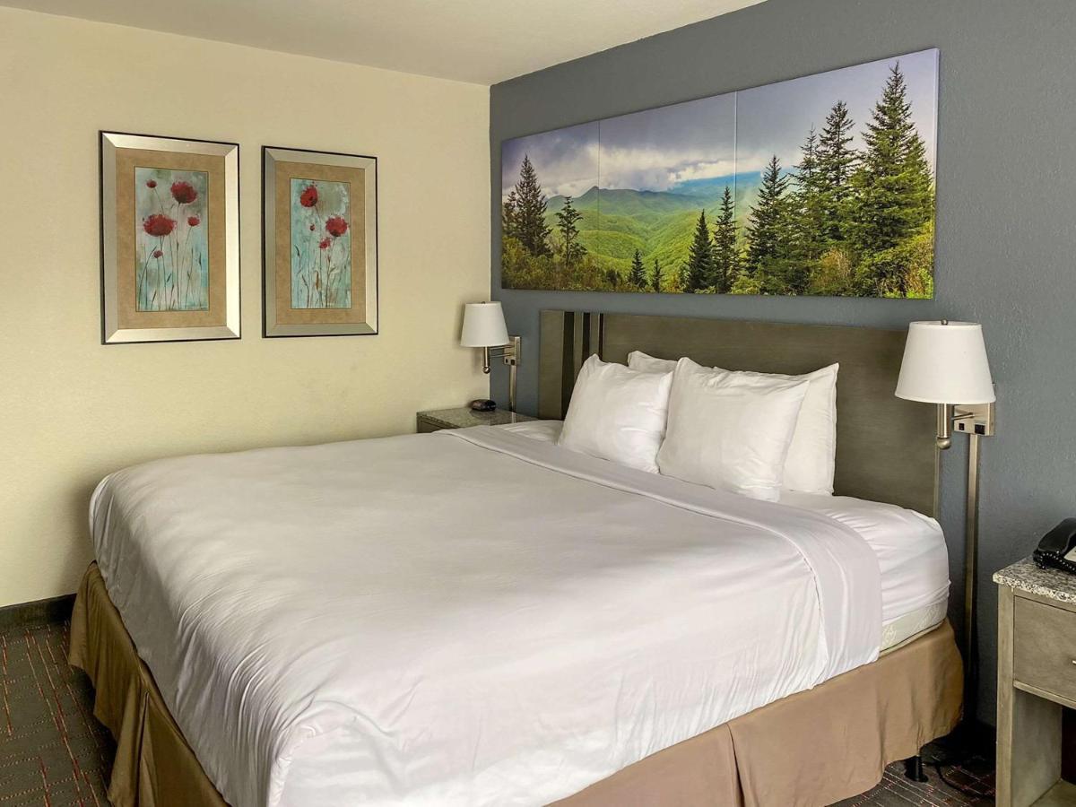 Clarion Pointe - Greensboro Coliseum Area Kültér fotó