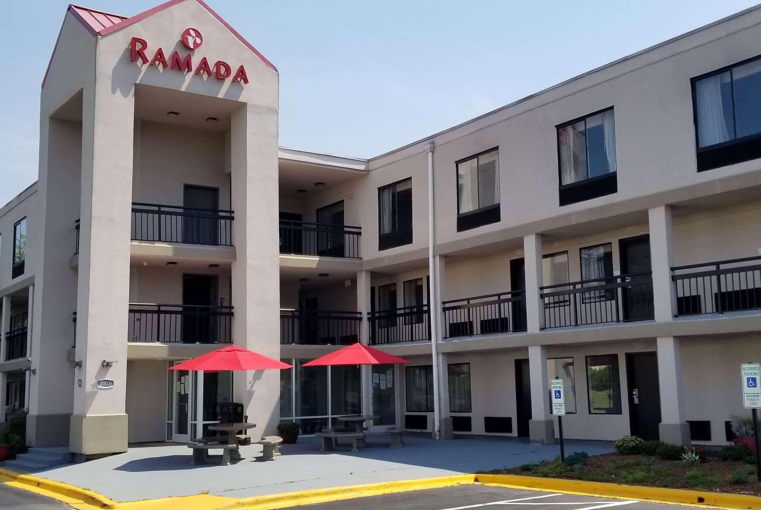 Clarion Pointe - Greensboro Coliseum Area Kültér fotó