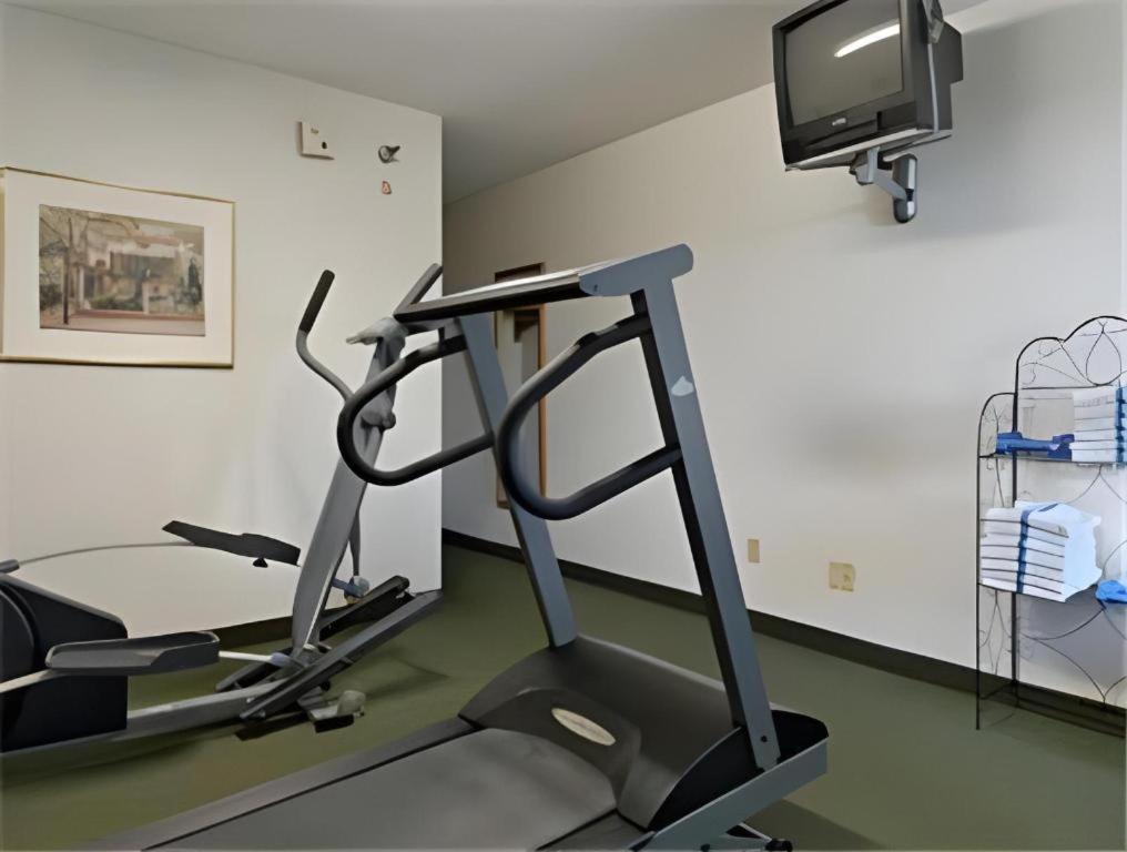 Clarion Pointe - Greensboro Coliseum Area Kültér fotó