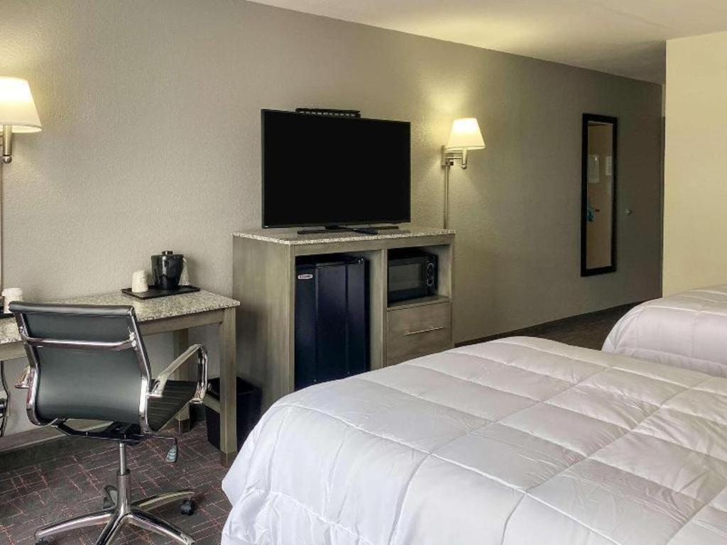 Clarion Pointe - Greensboro Coliseum Area Kültér fotó