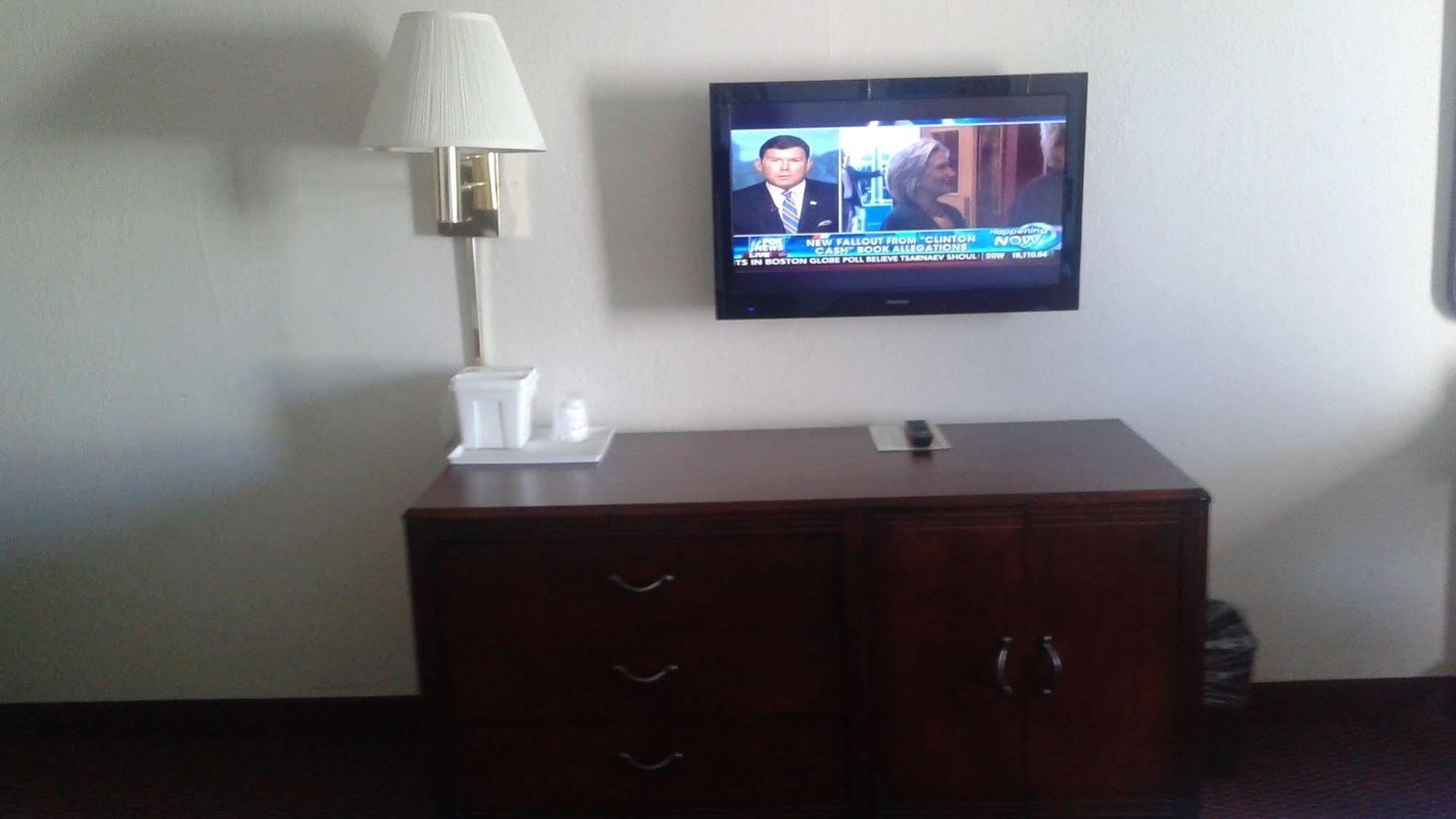 Clarion Pointe - Greensboro Coliseum Area Kültér fotó